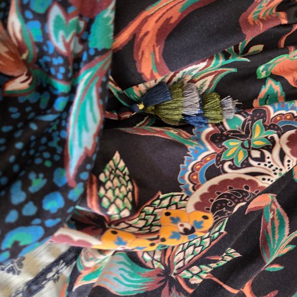 Hale Bob Silk‎ Blend Off The Shoulder Floral Top Tassel Tie Long Sleeve Size L - Picture 9 of 10